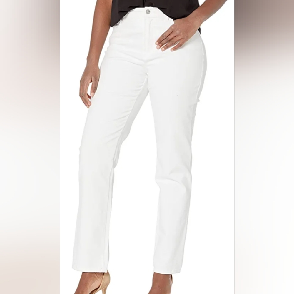 NWT Gloria Vanderbilt Amanda White Pants size 16W